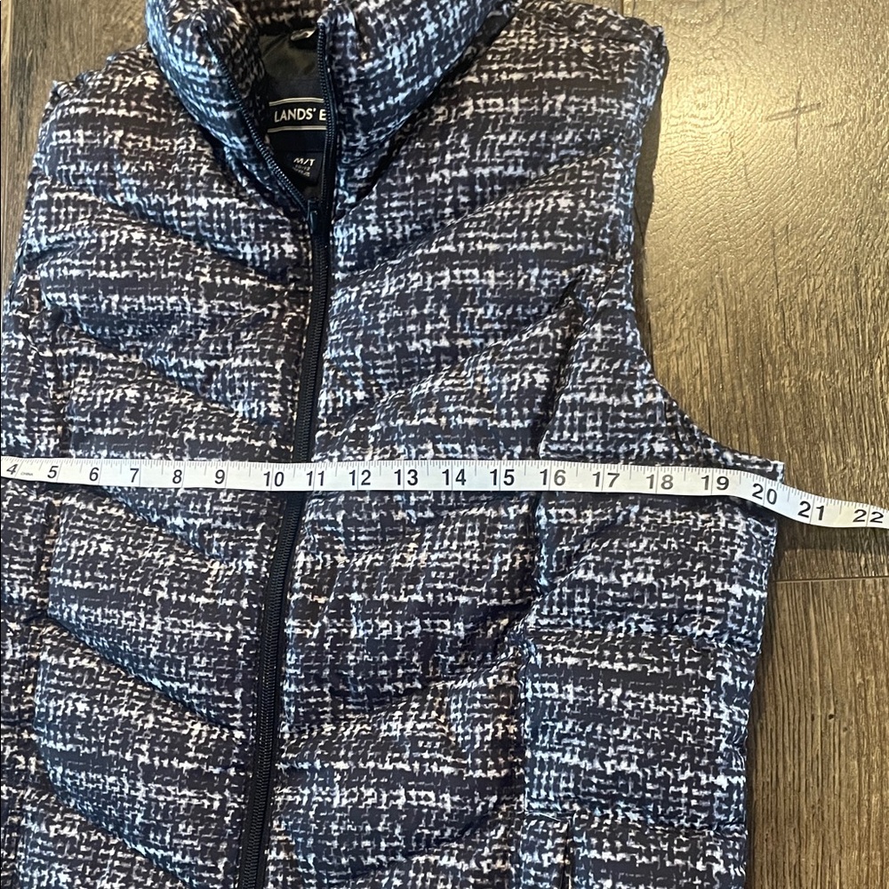 Lands' End Women's Down Puffer Vest in Black and White Size M/T - Picture 8 of 9